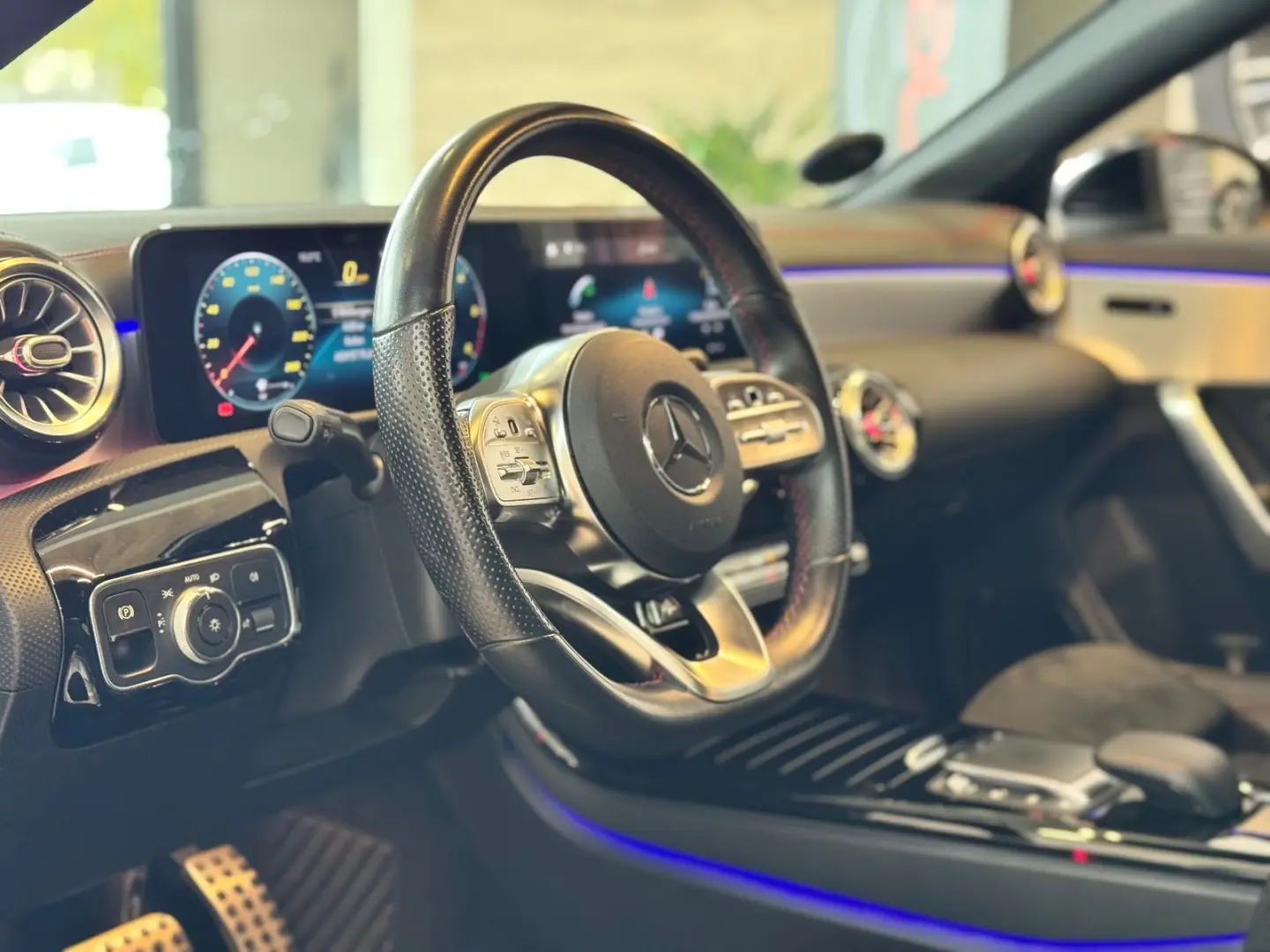 CLA 220 d AMG-Line Spurhalte Ambiente Tüv Neu