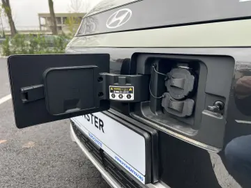 Hyundai Inster Highway   2025