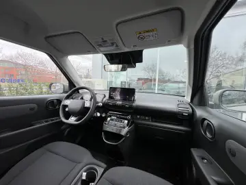 Hyundai Inster Highway   2025