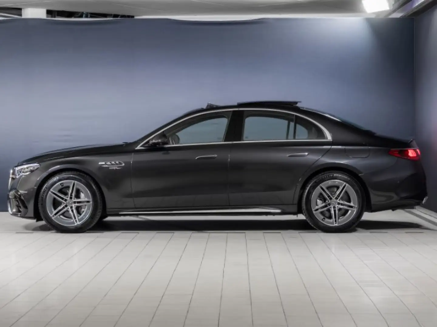 Mercedes-AMG E 53 4Matic  LIGHT Panorama 360 -Kamera