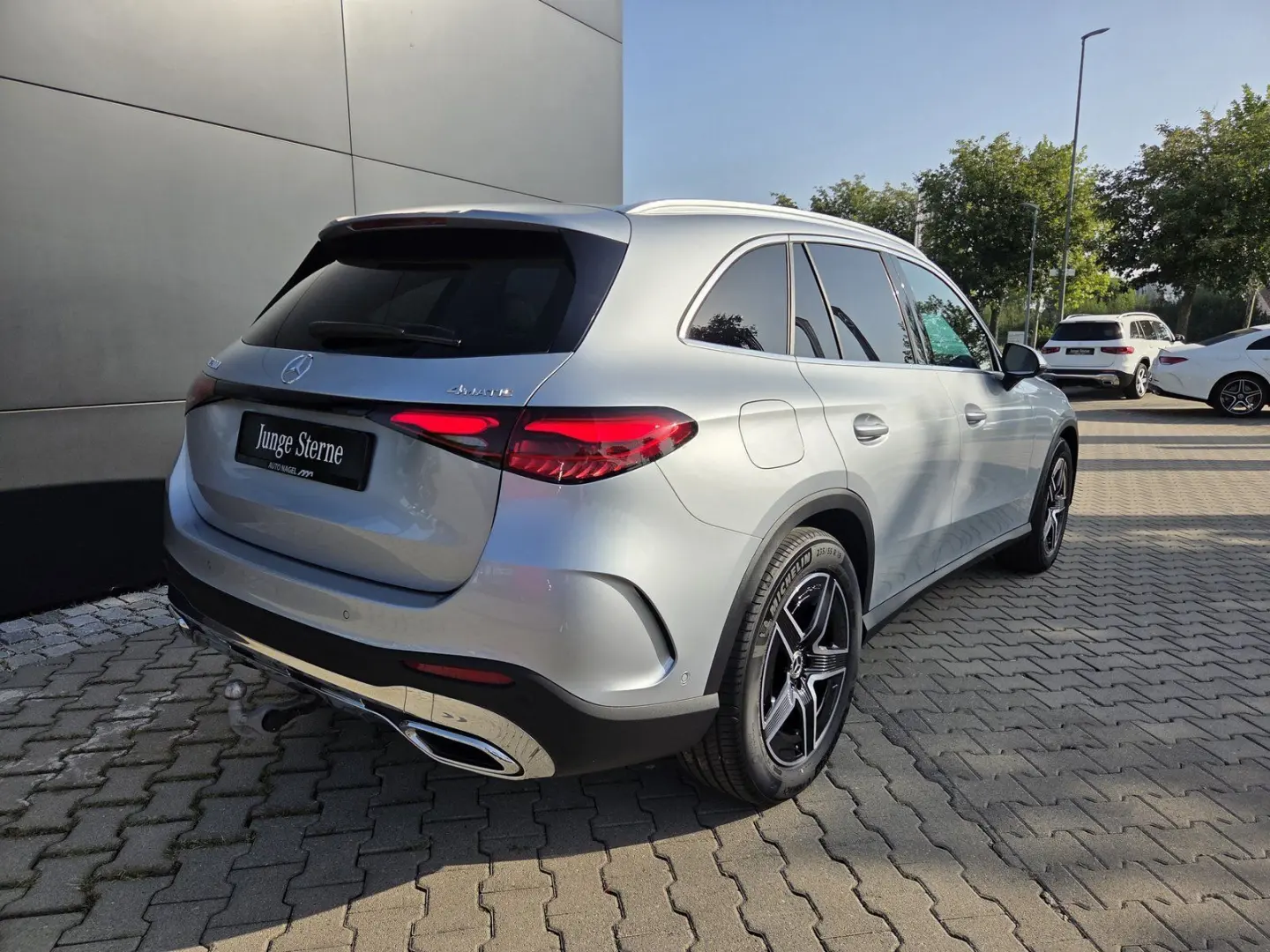 GLC 200 AMG-LINE-ADV PANO AHK DIGITALLIGHT LEDER