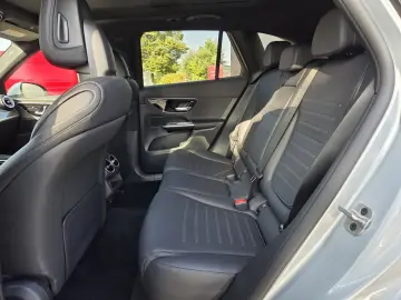 GLC 200 AMG-LINE-ADV PANO AHK DIGITALLIGHT LEDER