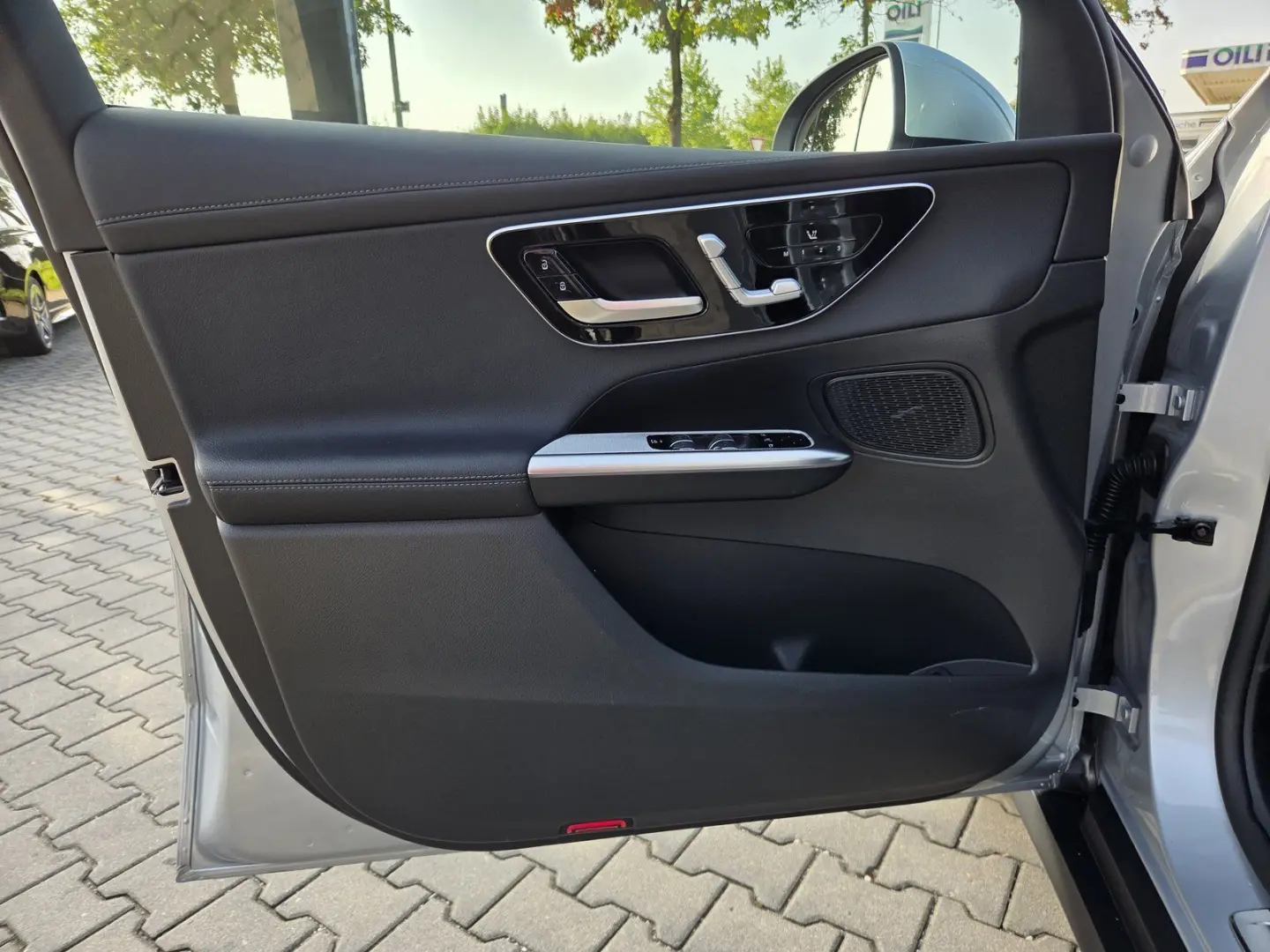 GLC 200 AMG-LINE-ADV PANO AHK DIGITALLIGHT LEDER