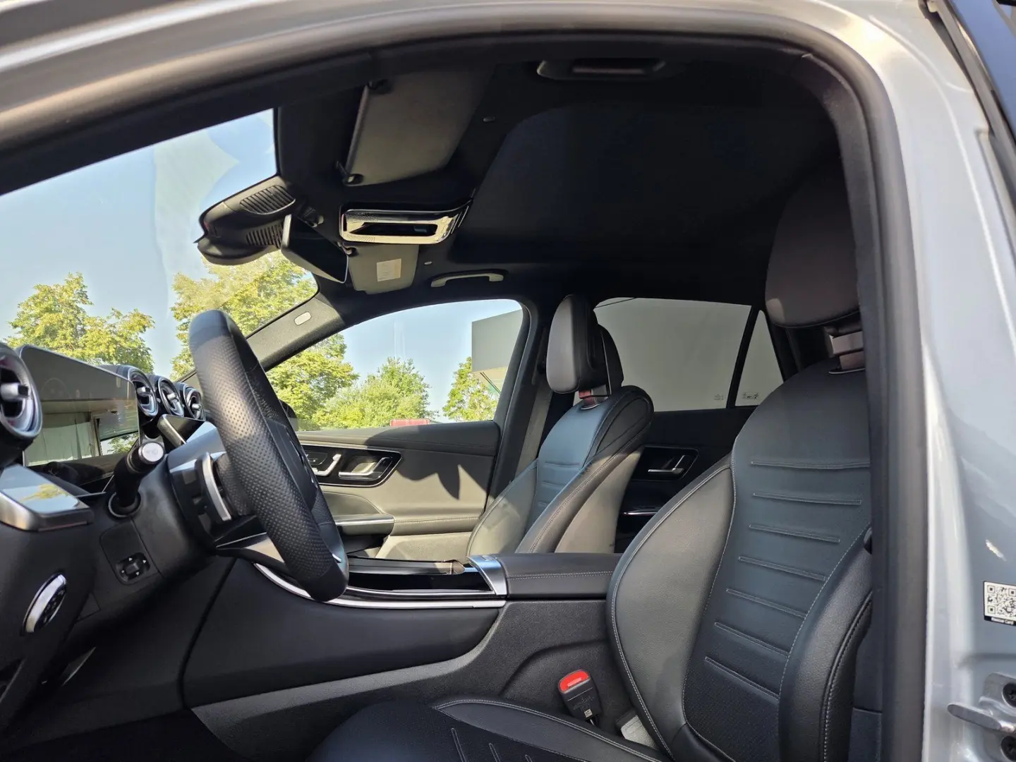 GLC 200 AMG-LINE-ADV PANO AHK DIGITALLIGHT LEDER