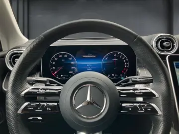 GLC 300 e 4M AMGLine DigitalLights Burmester 360