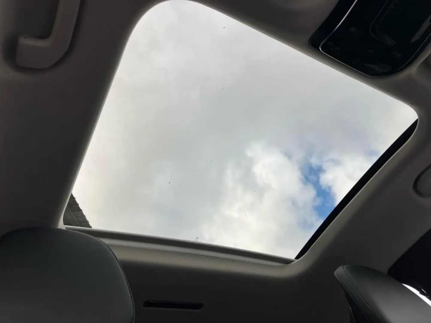 GLC 300 e 4M AMGLine DigitalLights Burmester 360