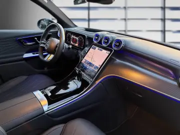 GLC 200 4M AMG NIGHT PANO HEADUP AHK BURMEST