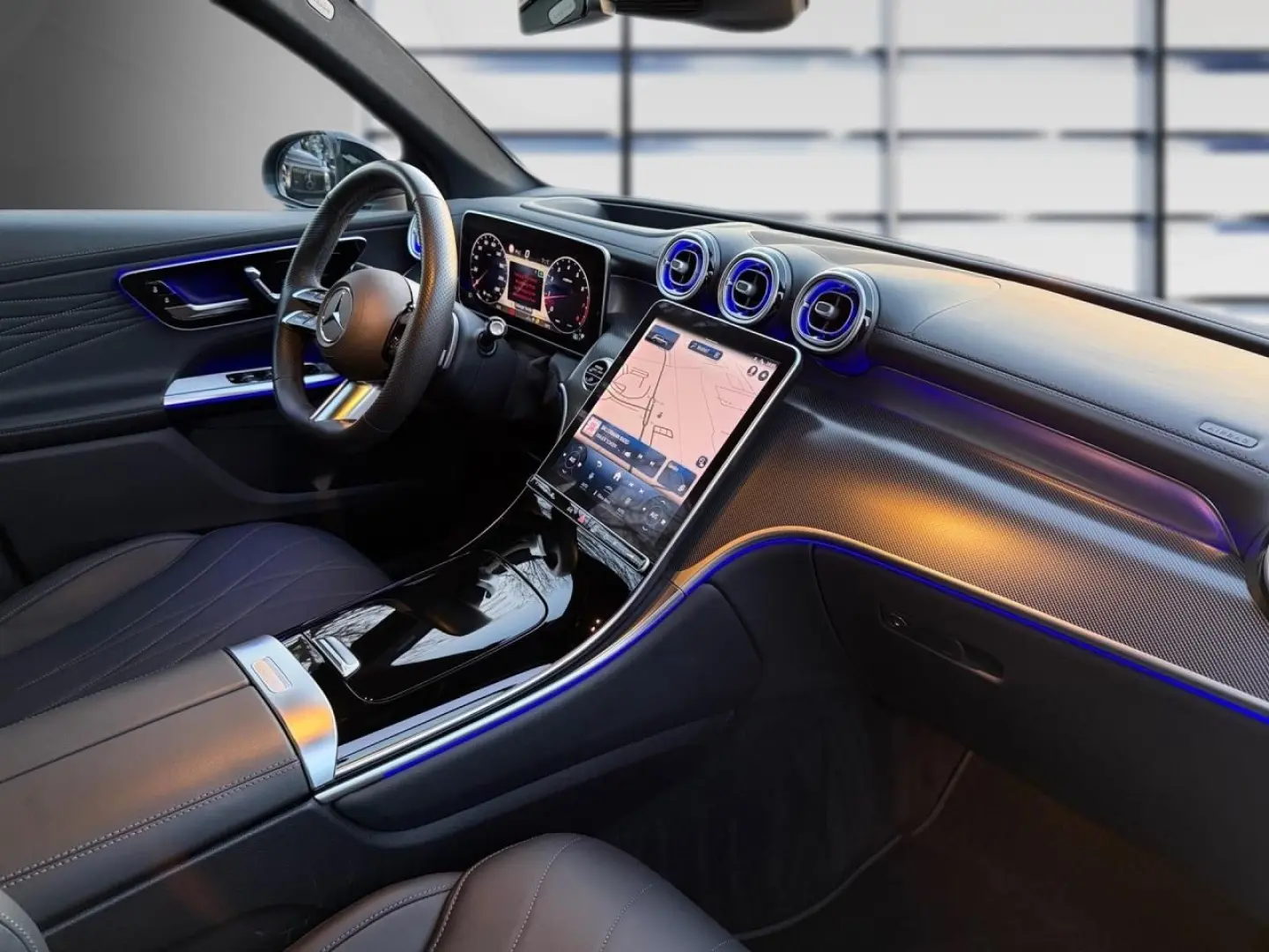 GLC 200 4M AMG NIGHT PANO HEADUP AHK BURMEST