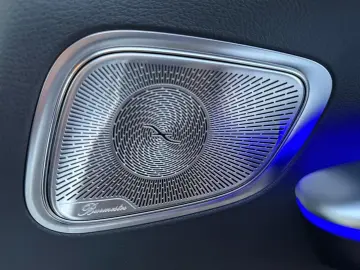 GLC 200 4M AMG NIGHT PANO HEADUP AHK BURMEST