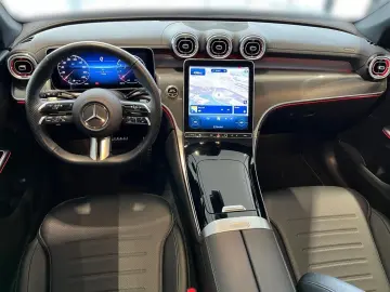 GLC 200 4MATIC AMG AHK Pano LenkradHz Easy-Pack