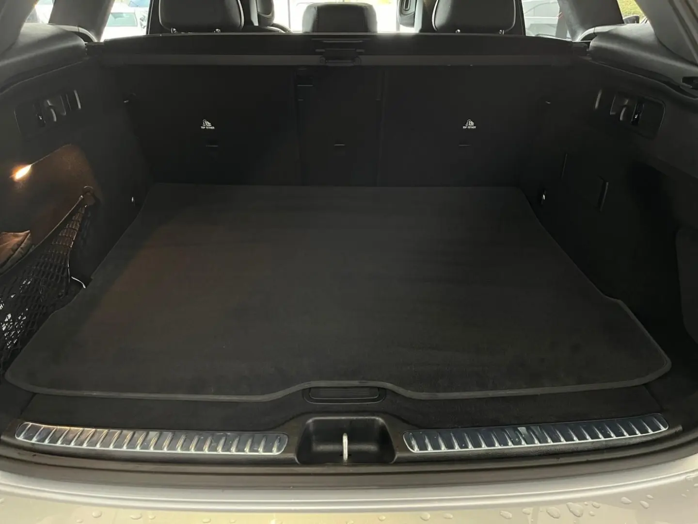 GLC 200 4MATIC AMG AHK Pano LenkradHz Easy-Pack