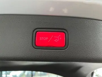 GLC 200 4MATIC AMG AHK Pano LenkradHz Easy-Pack