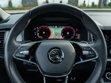 Kodiaq 2.0 TDI DSG 4x4 Sportline  AHK PAN 360