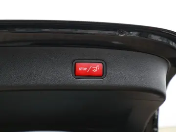 GLC 220 d 4M AMG Sport Advanced  AHK Abstandstem