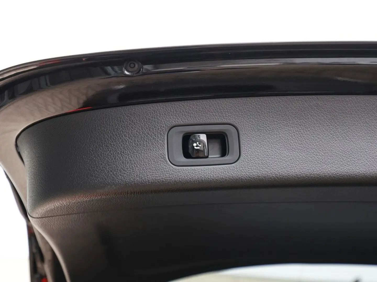 GLC 220 d 4M AMG Sport Advanced  AHK Abstandstem