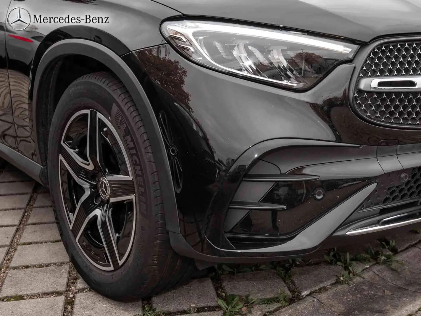 GLC 220 d 4M AMG RüKam MBUX Pano LED AHK 19