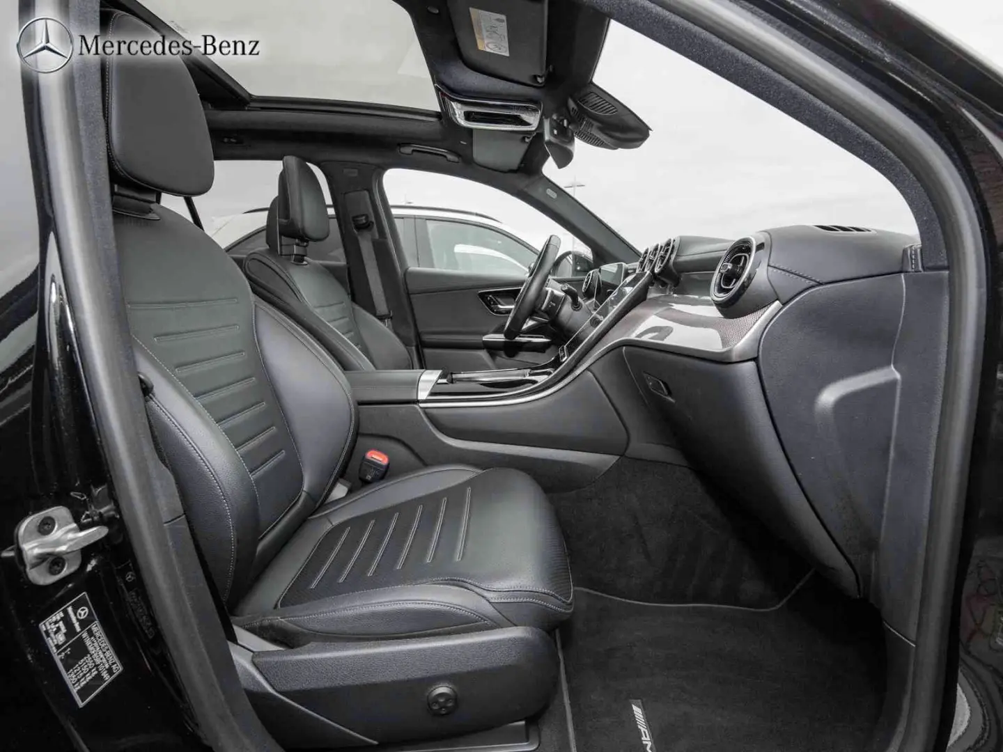 GLC 220 d 4M AMG RüKam MBUX Pano LED AHK 19