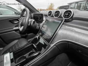 GLC 220 d 4M AMG RüKam MBUX Pano LED AHK 19