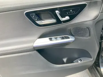 GLC 200 4M AMG 19'' LED Pano-SD Kamera Memory-P.