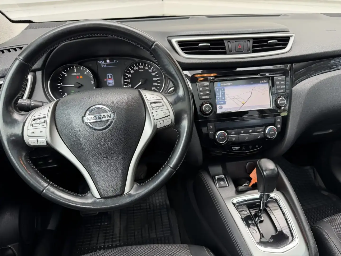 Nissan Qashqai Tekna cutie automata diesel