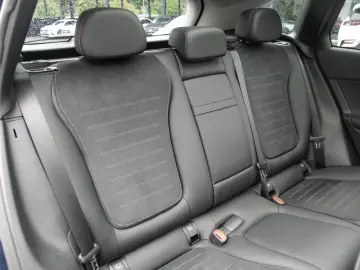 GLC 220d 4M AMG KEYL LED MEMORY PANO DISTR 19''L