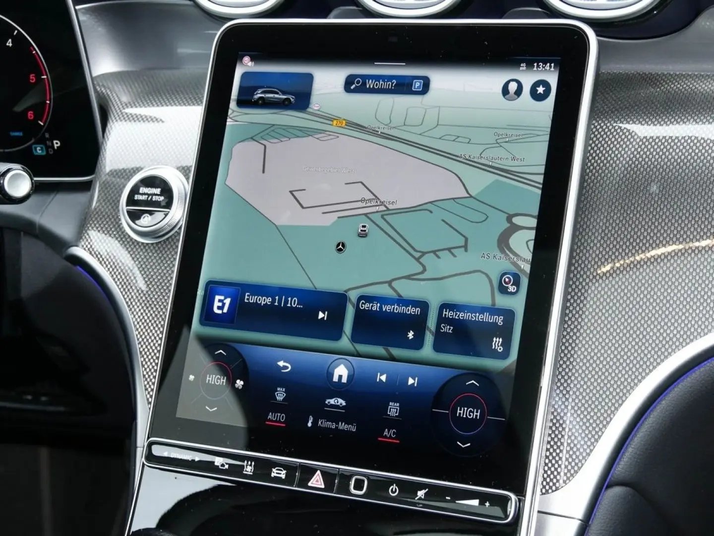 GLC 220d 4M AMG KEYL LED MEMORY PANO DISTR 19''L