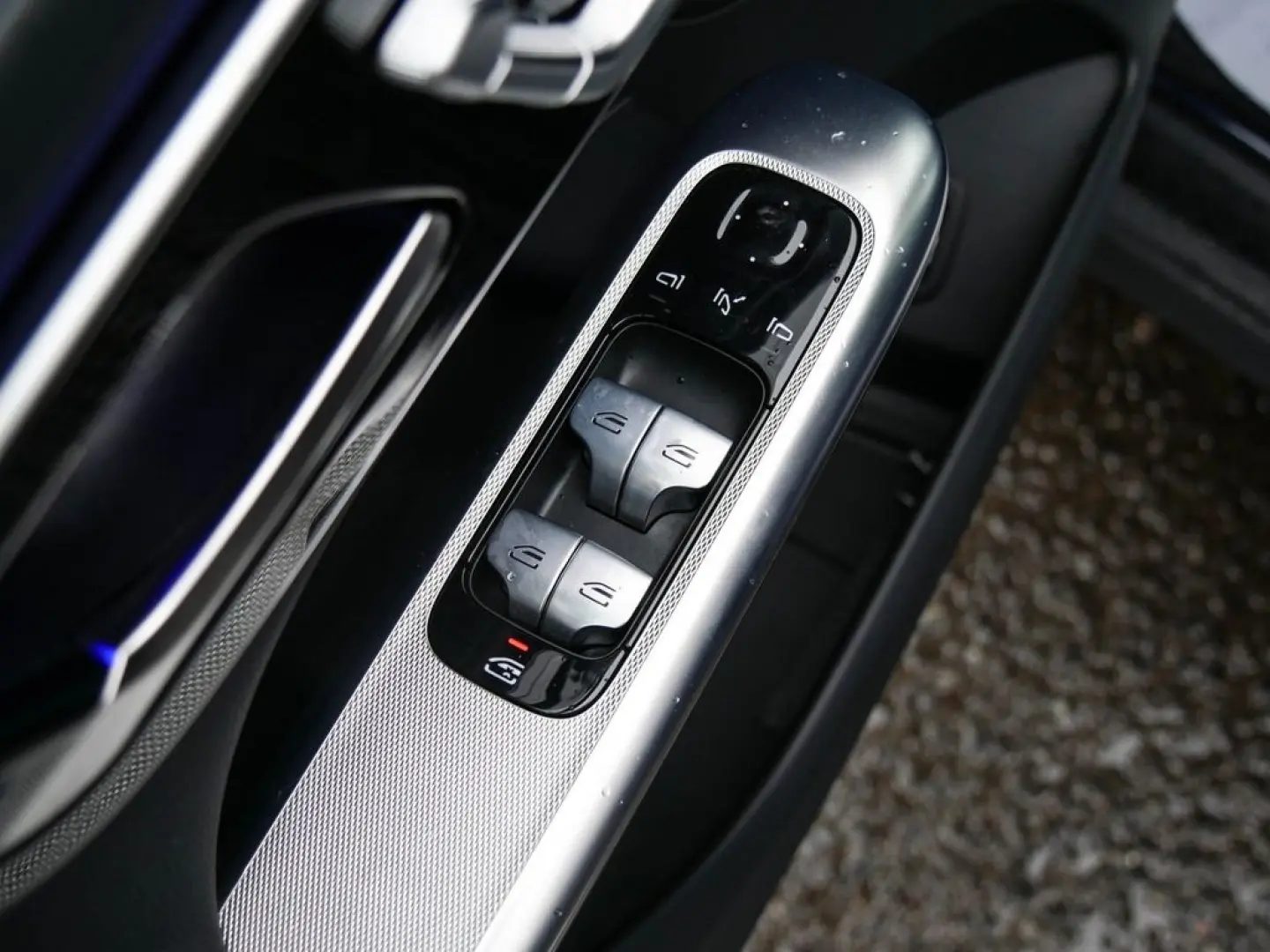 GLC 220d 4M AMG KEYL LED MEMORY PANO DISTR 19''L