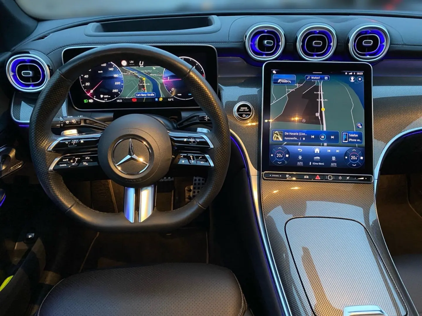 GLC 300 d 4M  AMG NIGHT AHK 360  MEMO PANO HUD