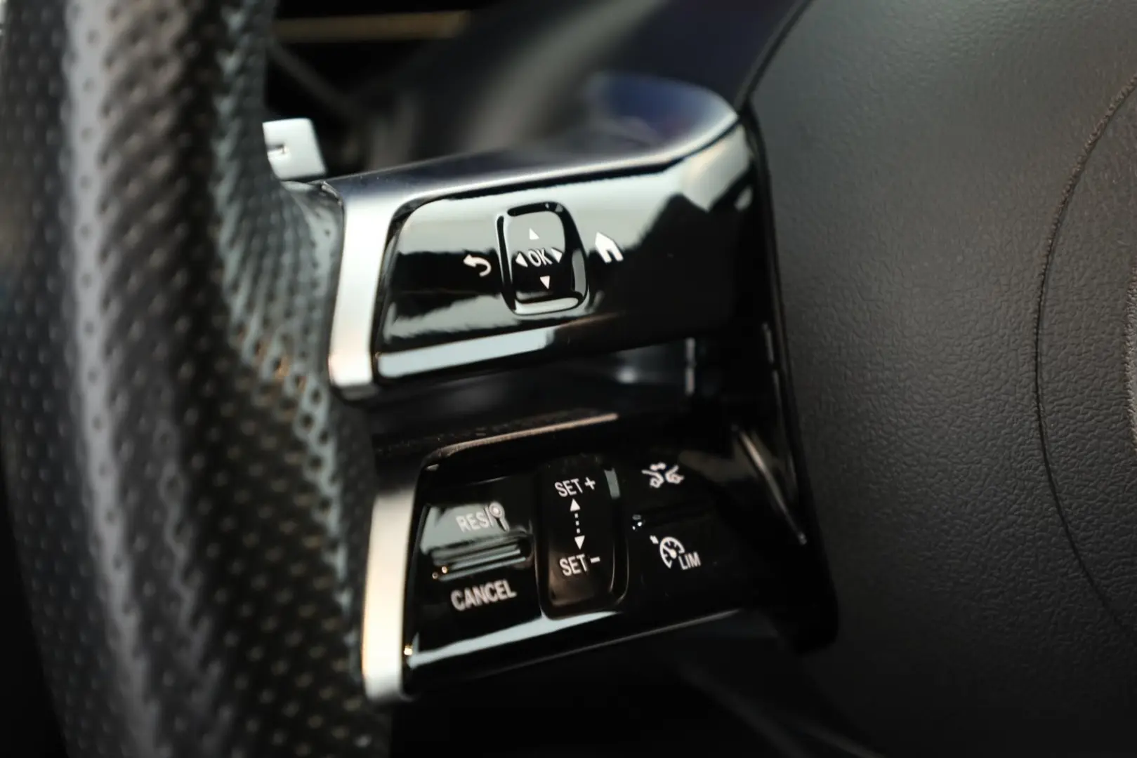 GLC 300 4M AMG Premium Plus DIGITAL Pano HUD 360