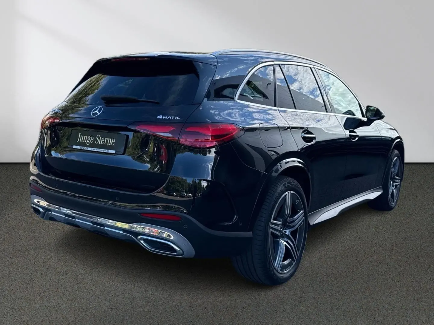 GLC 300 e 4M AMG Panorama Airmatic AHK DigitalL.