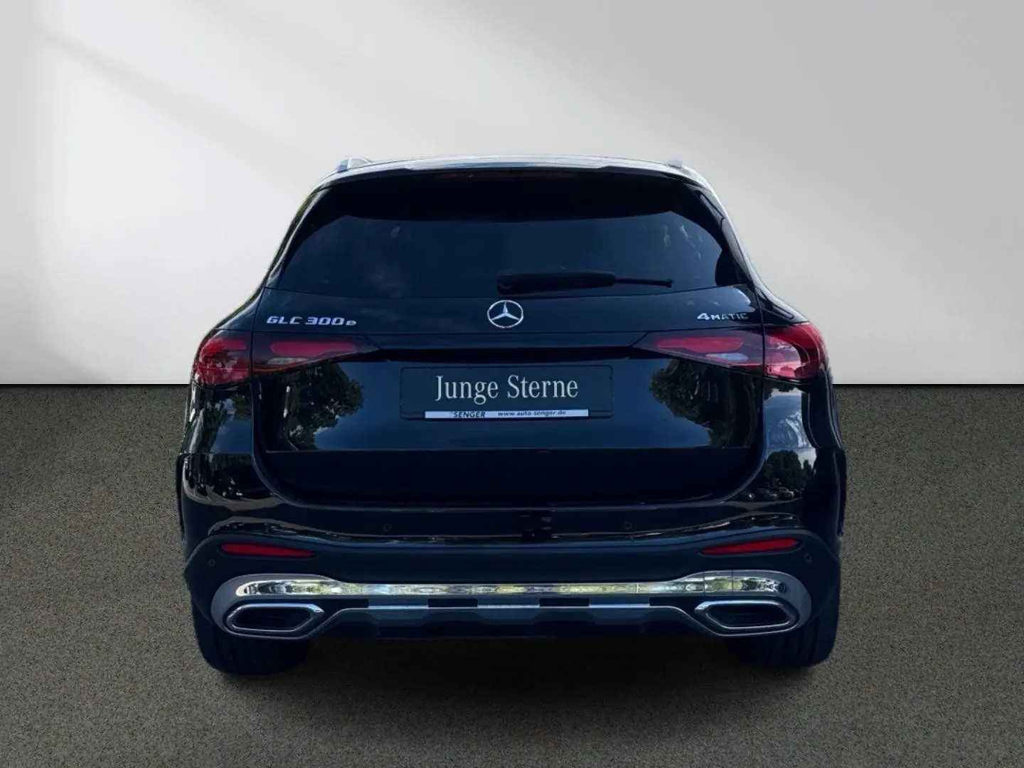 GLC 300 e 4M AMG Panorama Airmatic AHK DigitalL.