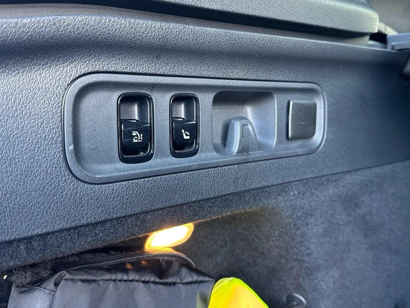 GLC 300 e 4M AMG Panorama Airmatic AHK DigitalL.