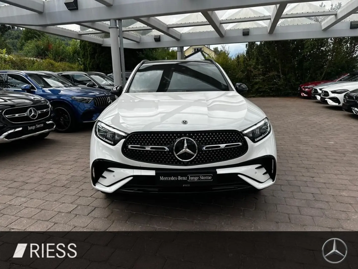 GLC 220 d 4M AMG Sport Night Distr AHK Pano 360