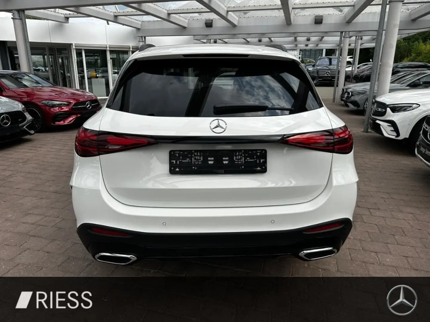 GLC 220 d 4M AMG Sport Night Distr AHK Pano 360