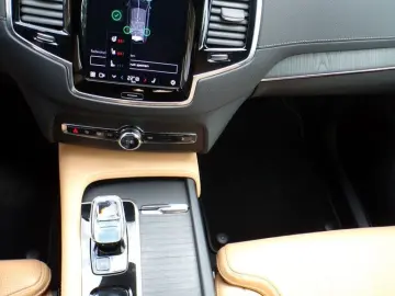 Volvo XC90 B5 AWD R Design  7.Sitze 360  ACC Luft 22.Z