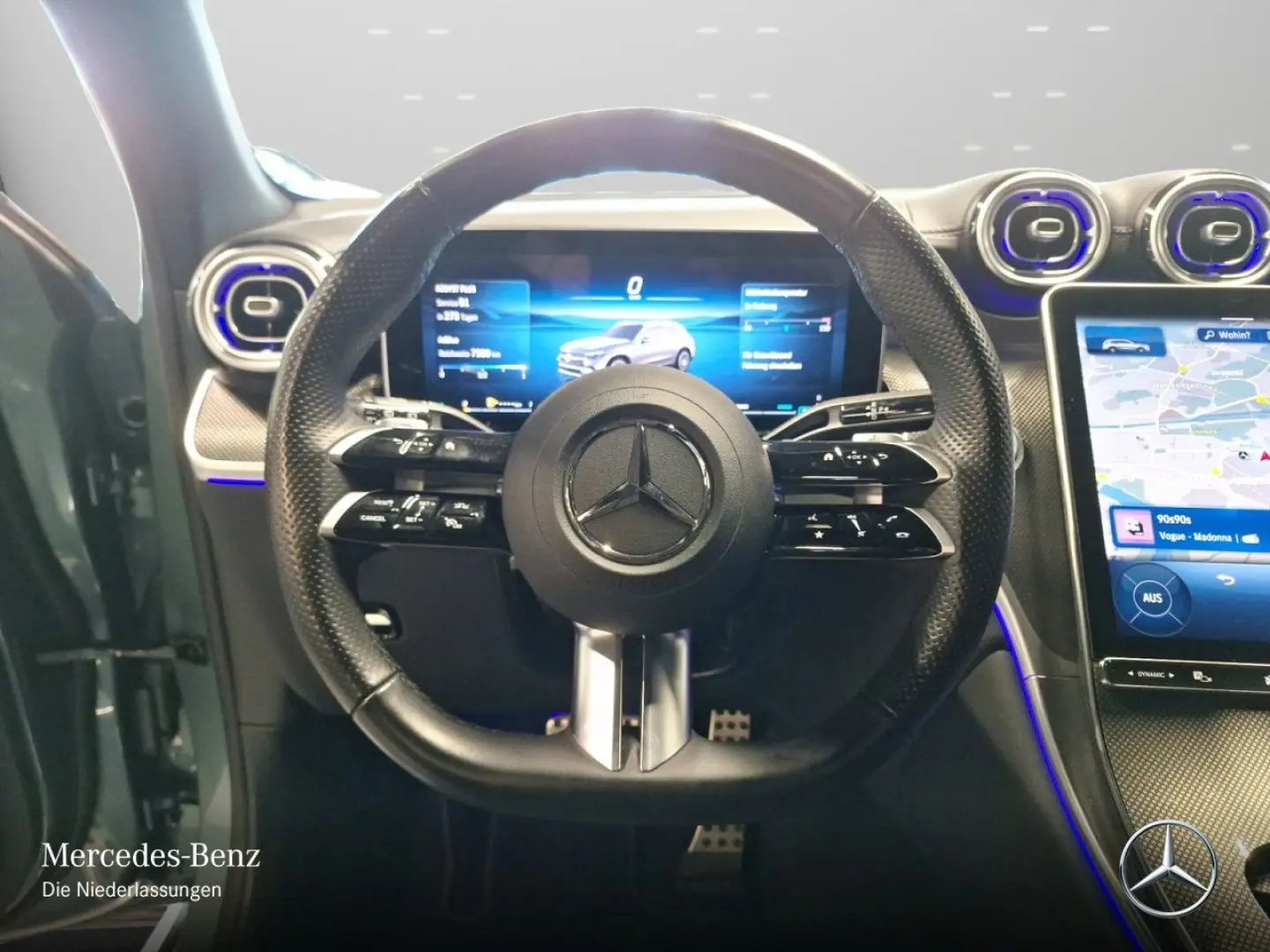 GLC 220 d 4M AMG PANO Burmester Trittbretter 19