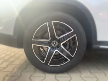 GLC 220 d 4M AMG MBUX Pano Night LED Kam EASY-P.