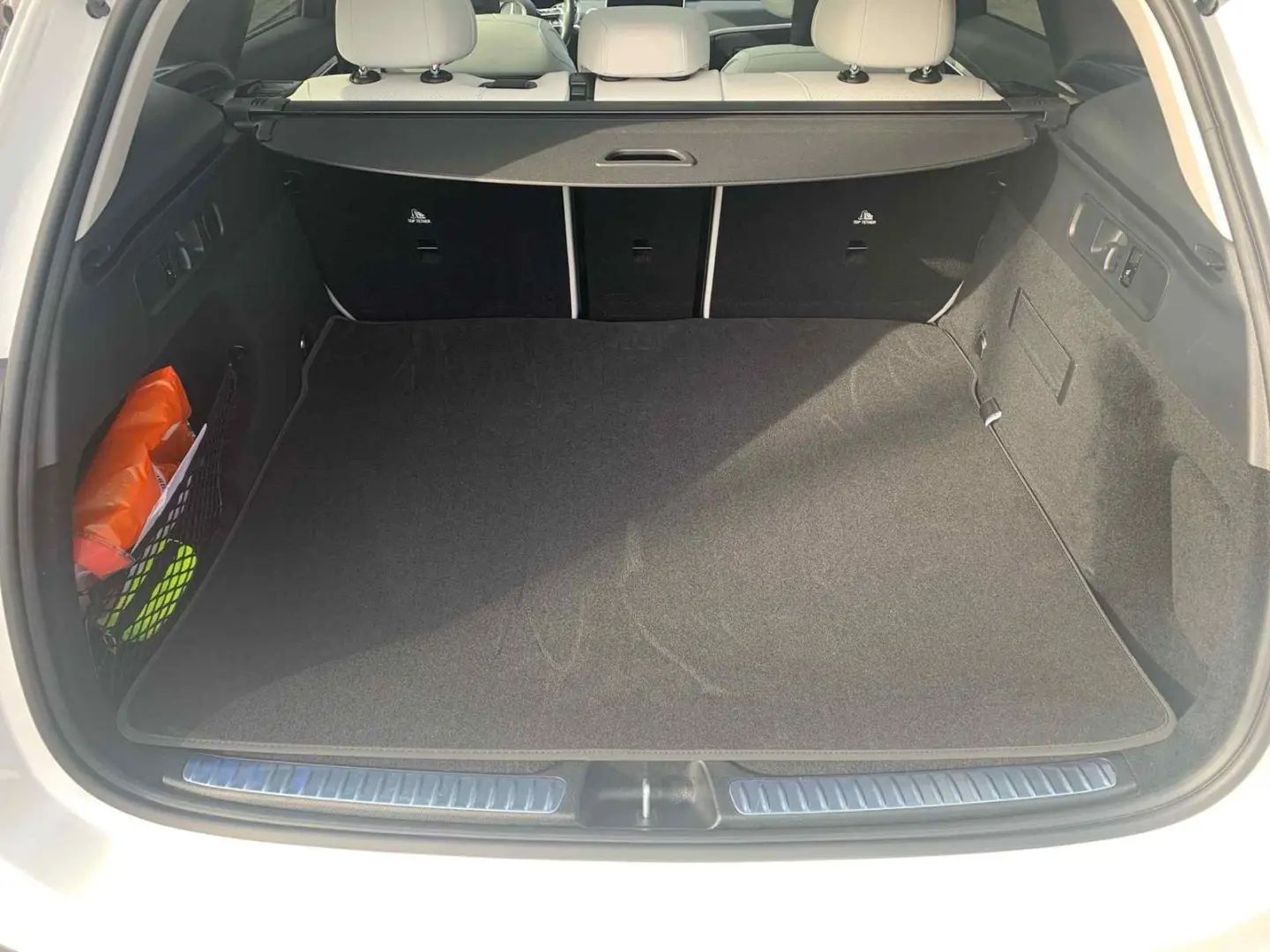 GLC 220 d 4M AMG MBUX Pano Night LED Kam EASY-P.