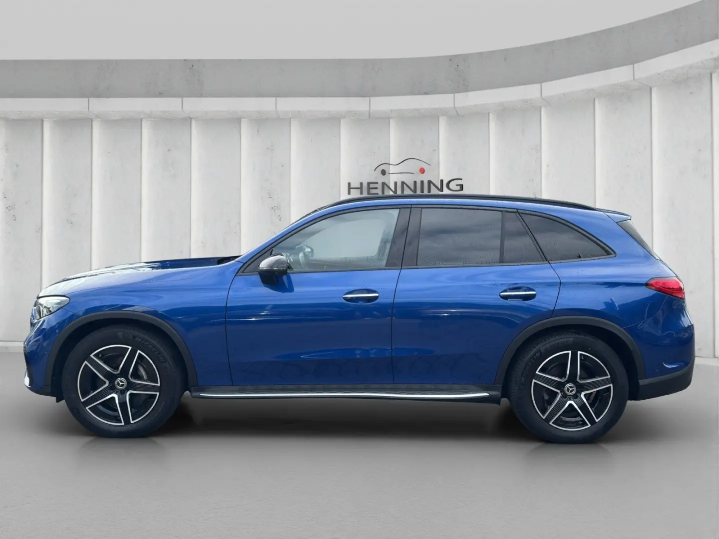 GLC 220 d AMG 4M Distronic Pano Burm Tritt Night