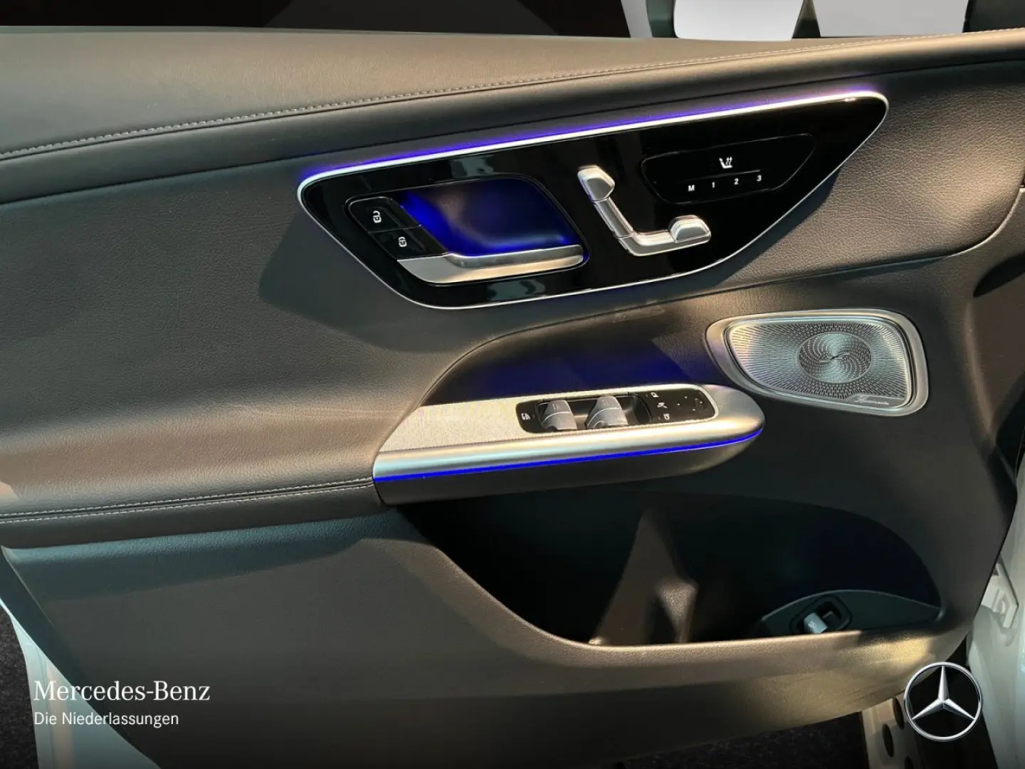 GLC 300 4M AMG Night Pano AHK Trittbr Burmester