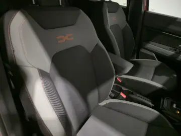 DACIA DUSTER 1.6 HEV 140 Extreme
