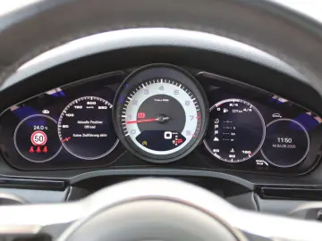 Cayenne  Abstandstempomat  Navi