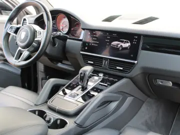 Cayenne  Abstandstempomat  Navi