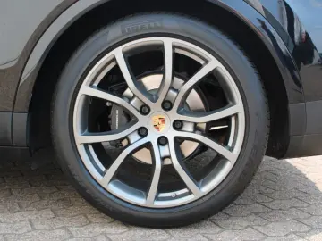 Cayenne  Abstandstempomat  Navi