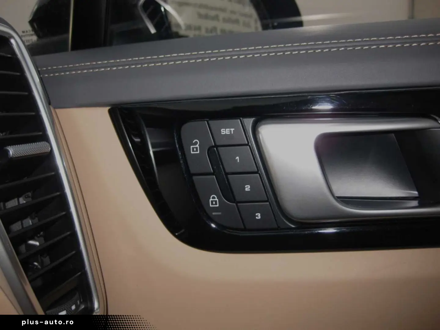 Cayenne Plug-In-Hybrid Platinum Edition 1Hand