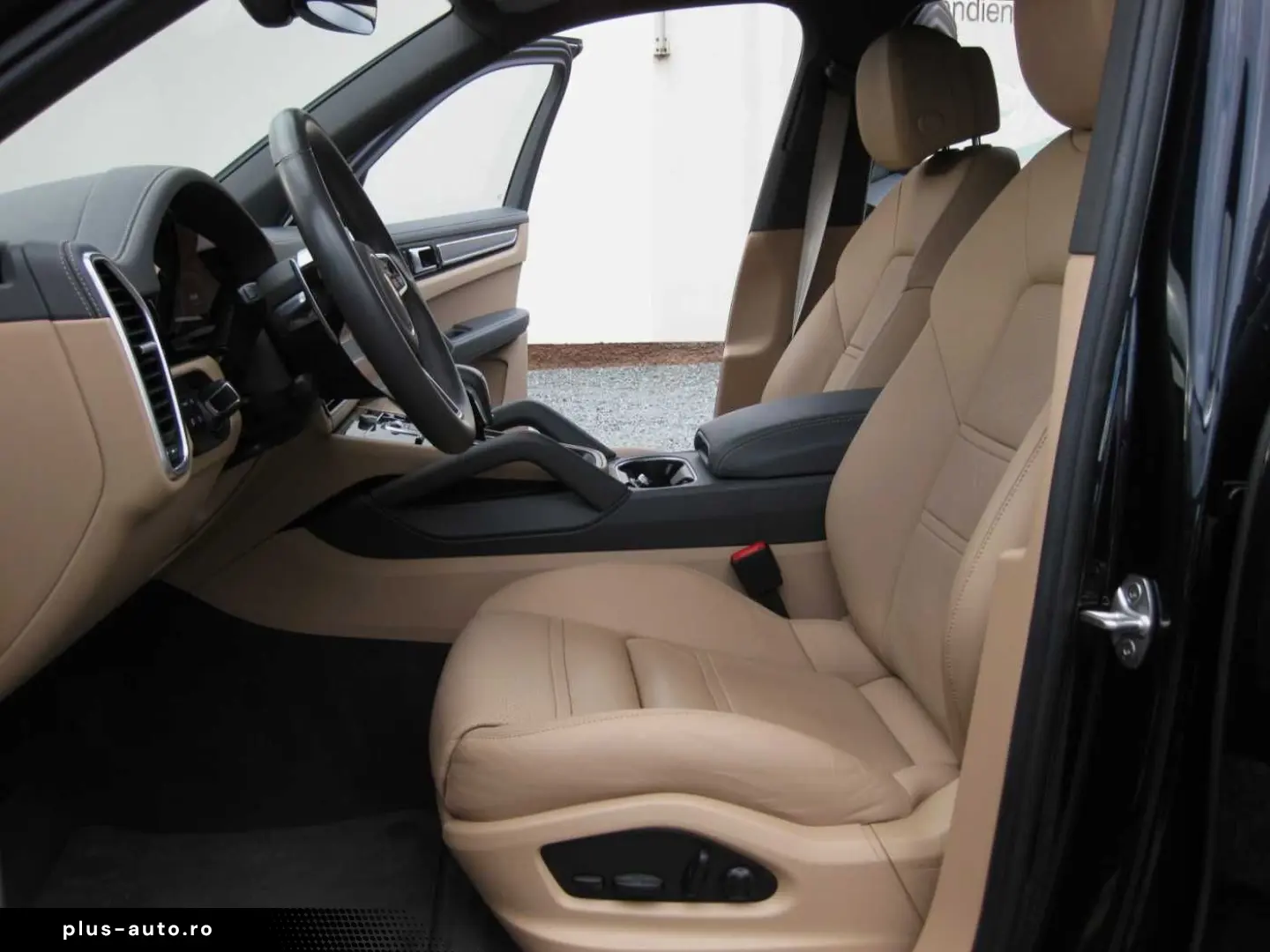 Cayenne Plug-In-Hybrid Platinum Edition 1Hand