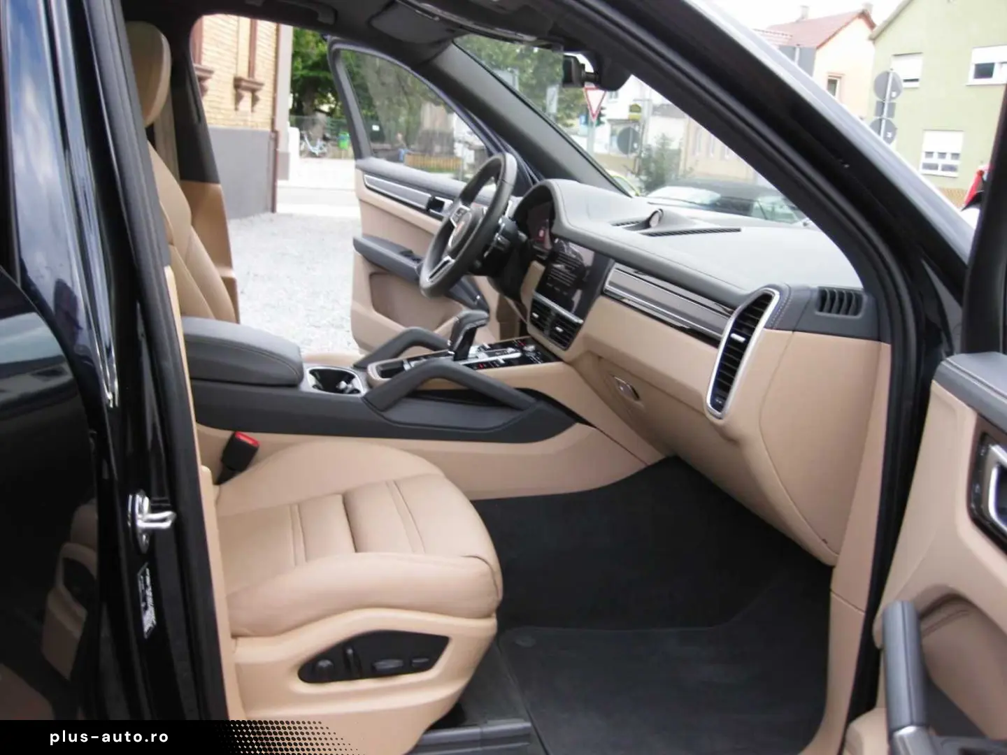 Cayenne Plug-In-Hybrid Platinum Edition 1Hand