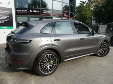 Cayenne E-Hybrid 340KW PANO HUD 360  SPORTPAKET