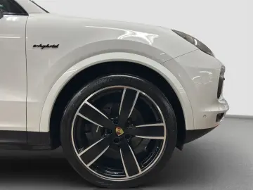 Cayenne E-Hybrid MATRIX BOSE Allr.Lenk 360  LM 2