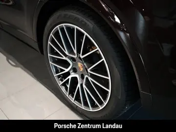 Cayenne E-Hybrid Sportabgas Abstandstempomat